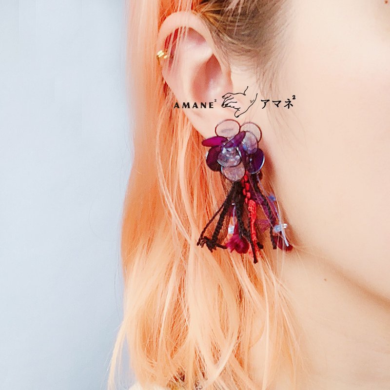 Kingiyo Hanabi - Hand Made Tassel Earrings ( Purple black) - ต่างหู - เรซิน สีม่วง