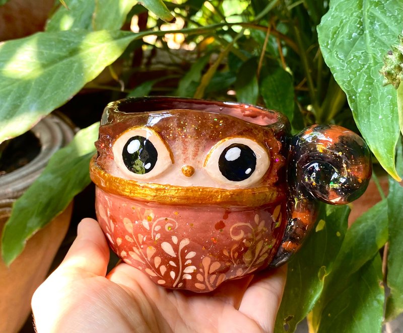 Handmade Tri Color Cat Planter - handcrafted cat pottery with drainage hole - 花瓶/花器 - 陶 咖啡色