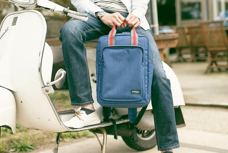 TRAVO 1.5 - TRAVEL BACKPACK - Turkish Blue - Backpacks - Other Materials Blue