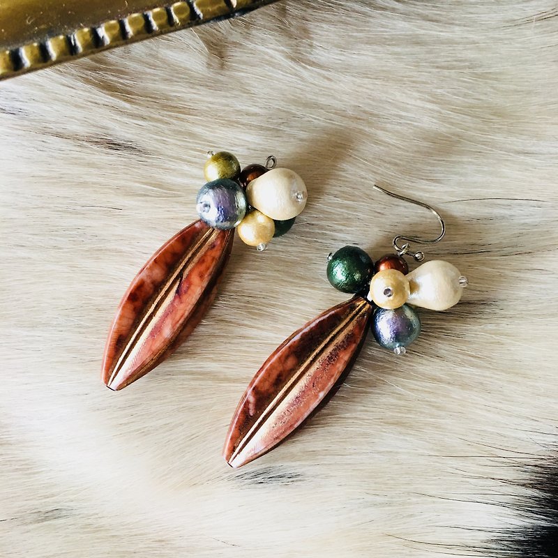 Autumn tree nuts earrings - Earrings & Clip-ons - Pearl Multicolor