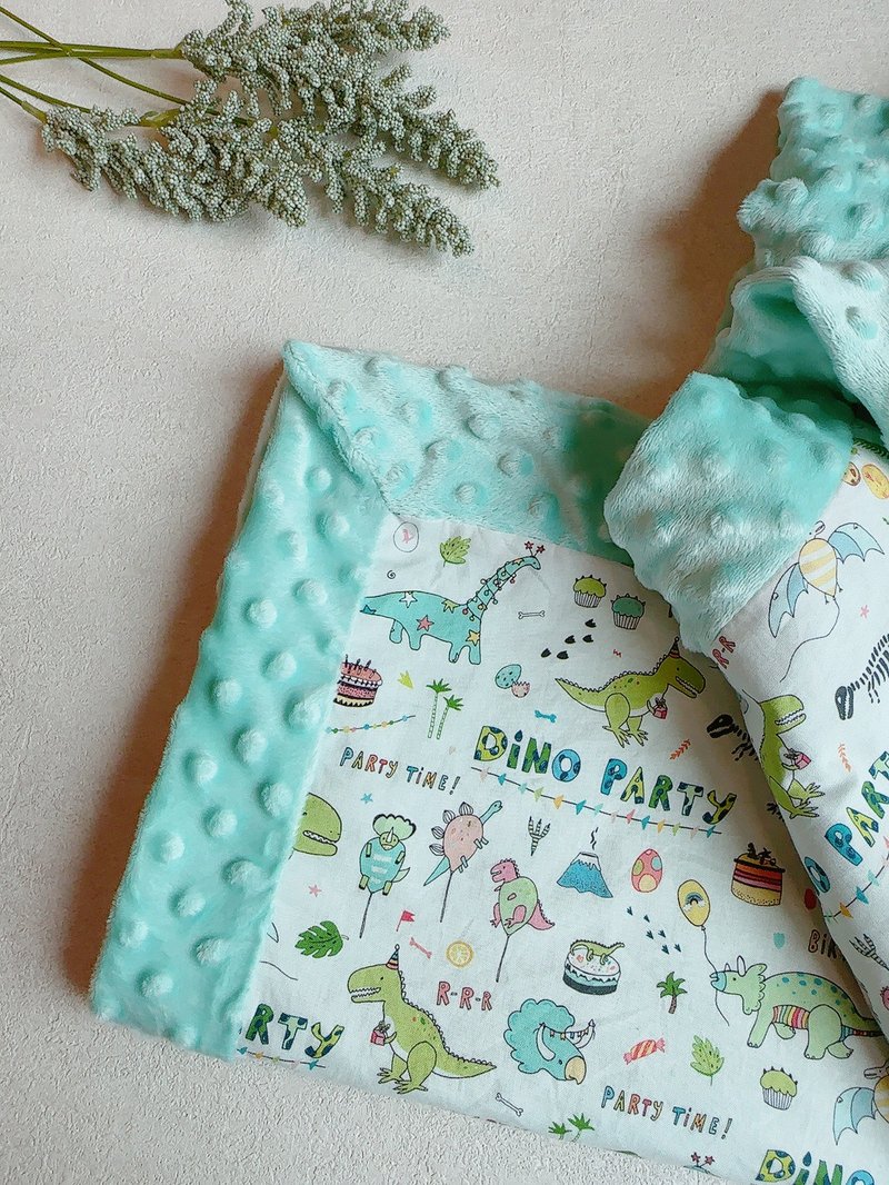 Birthday Dinosaur Seriesl Handmade Beanie Blanketl Bib Setl Comfort Tagsl Moon Gift Box - ของขวัญวันครบรอบ - วัสดุอื่นๆ 