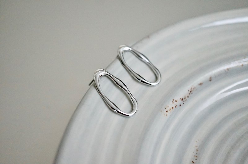ITS-282 【Earrings series silver minimalist wave oval】 earrings earrings earrings only - Earrings & Clip-ons - Other Metals Gold