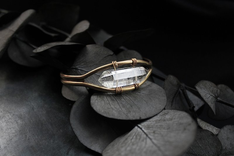 净| Crystal double pointed white gold ore copper bracelet - สร้อยข้อมือ - เครื่องเพชรพลอย ขาว