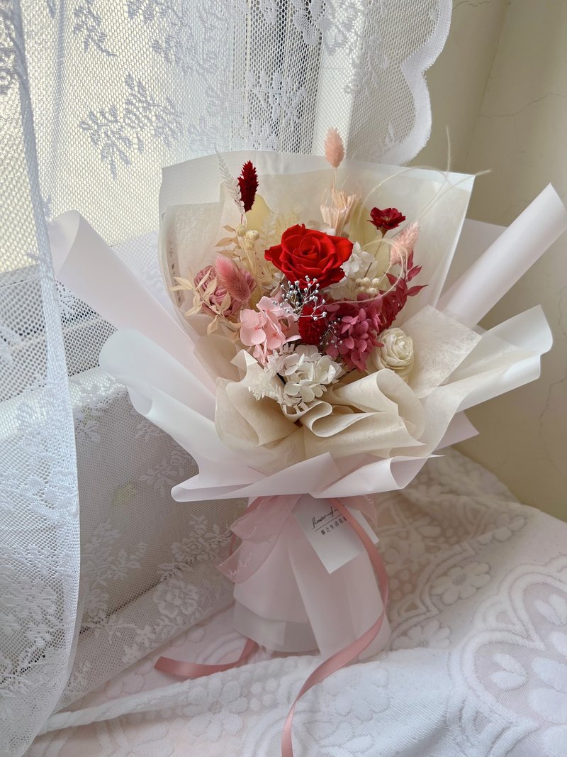 【Proposal Bouquet】flower-of-life’s only everlasting love bouquet for proposal and confession - ช่อดอกไม้แห้ง - พืช/ดอกไม้ สีแดง