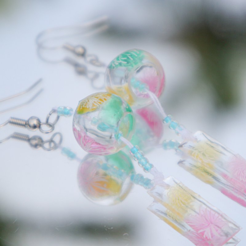 【風鈴系列】日系煙花風鈴耳環 - 耳環/耳夾/耳骨夾 - 樹脂 多色