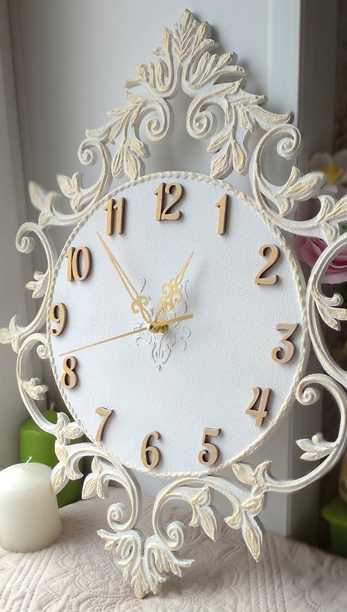 YourFloralDreams 掛鐘 Nursery small white wall clock with gold ornament Silent clock BIRTHDAY GIFT