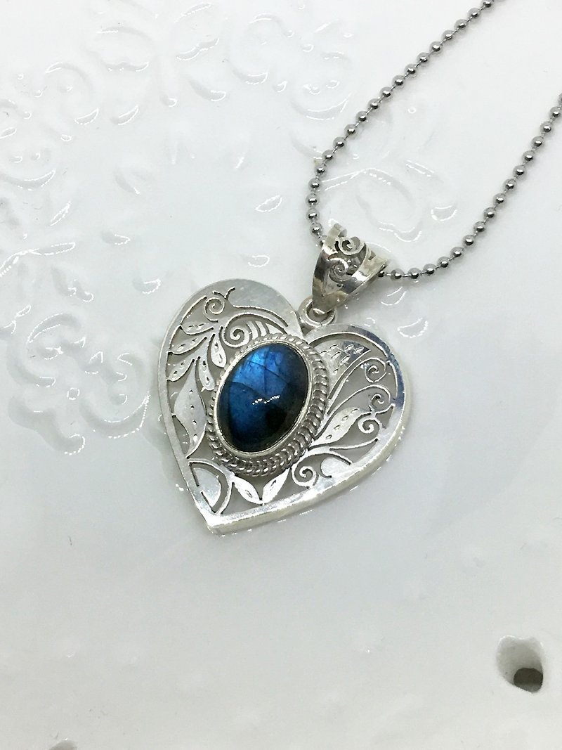 Labradorite Spectrum Stone 925 Sterling Silver Heart Shaped Carved Necklace Nepal Handmade inlay (Style 1) - Necklaces - Gemstone Blue