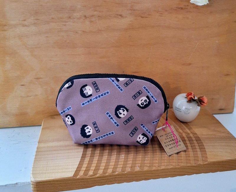 Designer print cosmetic bag-Taiwanese little girl - กระเป๋าเครื่องสำอาง - เส้นใยสังเคราะห์ 