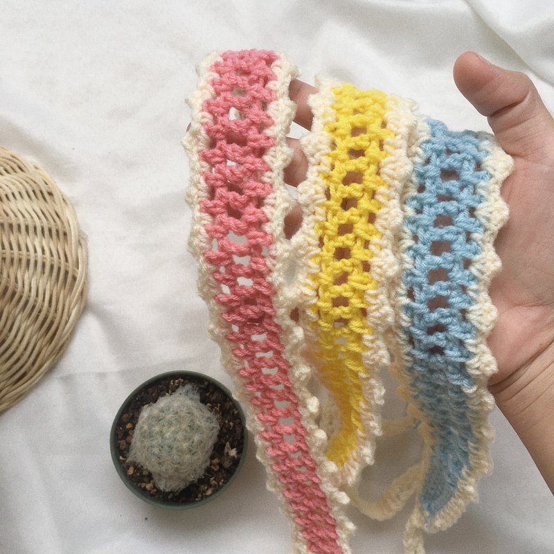 crocheted headband - 髮夾/髮圈 - 聚酯纖維 多色