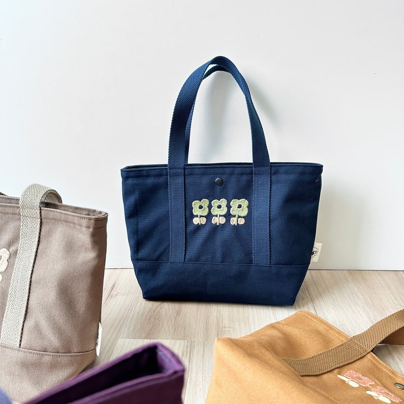 [River] Hand-held tote embroidered flower bag/dark blue - กระเป๋าถือ - ผ้าฝ้าย/ผ้าลินิน สีน้ำเงิน