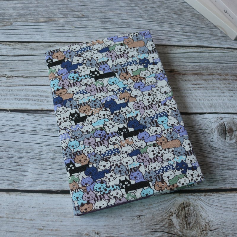 [Cat World] Book Cover, Book Cover, Cloth Book Cover, Adjustable Book Cover, Handmade Book Cover - ปกหนังสือ - ผ้าฝ้าย/ผ้าลินิน 