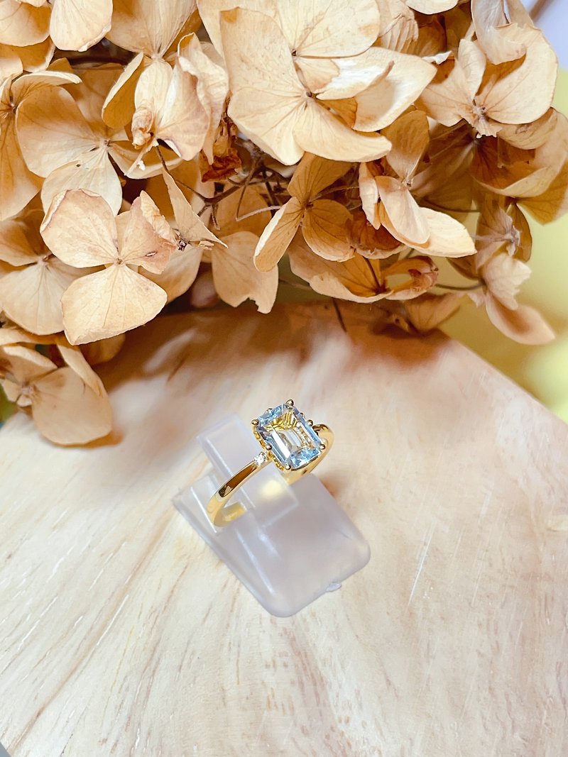 10k gold aquamarine and diamond ring - General Rings - Gemstone Blue