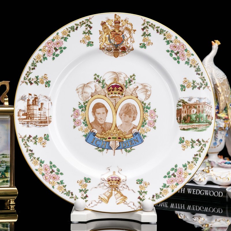 British Caverswall 1981 Diana Wedding Anniversary Limited Collection Large Porcelain Plate Hanging Plate - ของวางตกแต่ง - เครื่องลายคราม 