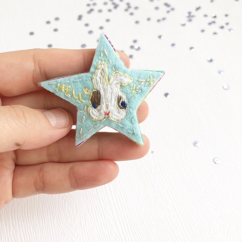 Thread Brooches Blue - Little white rabbit star brooch