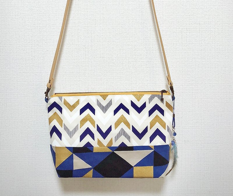 Long belt patchwork cross-body bag - Japan imported flower cloth - blue arrow - Messenger Bags & Sling Bags - Cotton & Hemp Multicolor