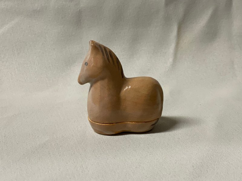 馬の香合 (6cm) - 擺飾/家飾品 - 陶 咖啡色