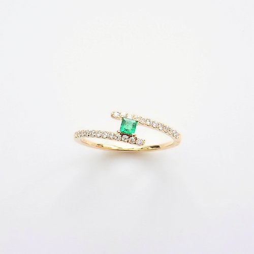 Joyce Wu Handmade Jewelry 天然祖母綠 公主方形切割 鑲鑽 純 18K 金戒指 | 可疊搭 客製手工