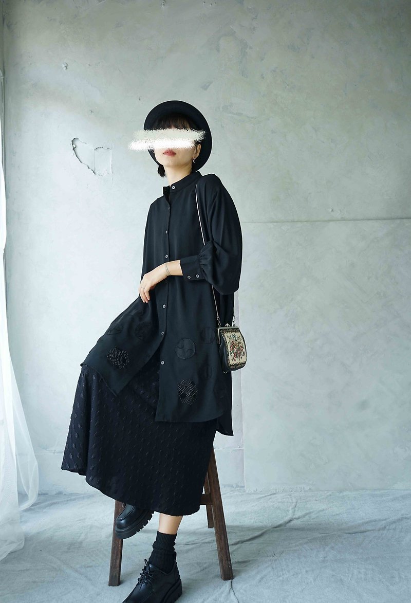 Handmade design - three-dimensional textured black polka dot wavy hem elastic long skirt - Skirts - Polyester Black