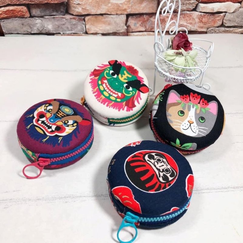 【台灣醒獅大佛棉布】馬卡龍零錢包/多功能包 - 零錢包/小錢包 - 棉．麻 