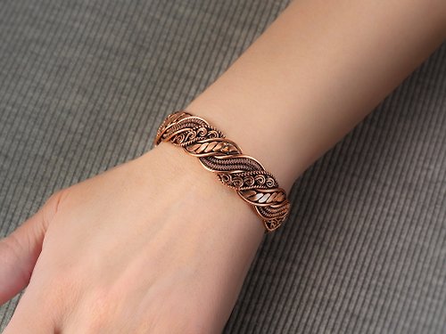 Wire Wrap Art Pure copper bracelet for her Unique wire wrapped metal bangle Handmade jewelry