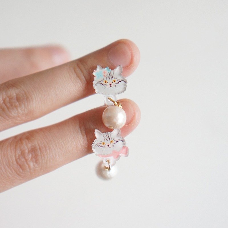 [Horned forest] tiger cat and his pearl a pair of earrings / ear clip - Earrings & Clip-ons - Paper 