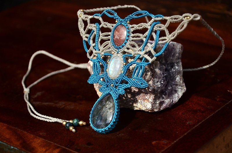 天然水晶-月光石/日光石/拉長石-手制花邊編織項鍊 - 項鍊 - 寶石 藍色