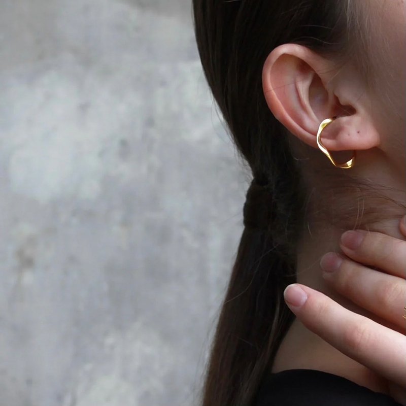 Golden Möbius strip Ear Cuff/ Ring - General Rings - Sterling Silver Gold