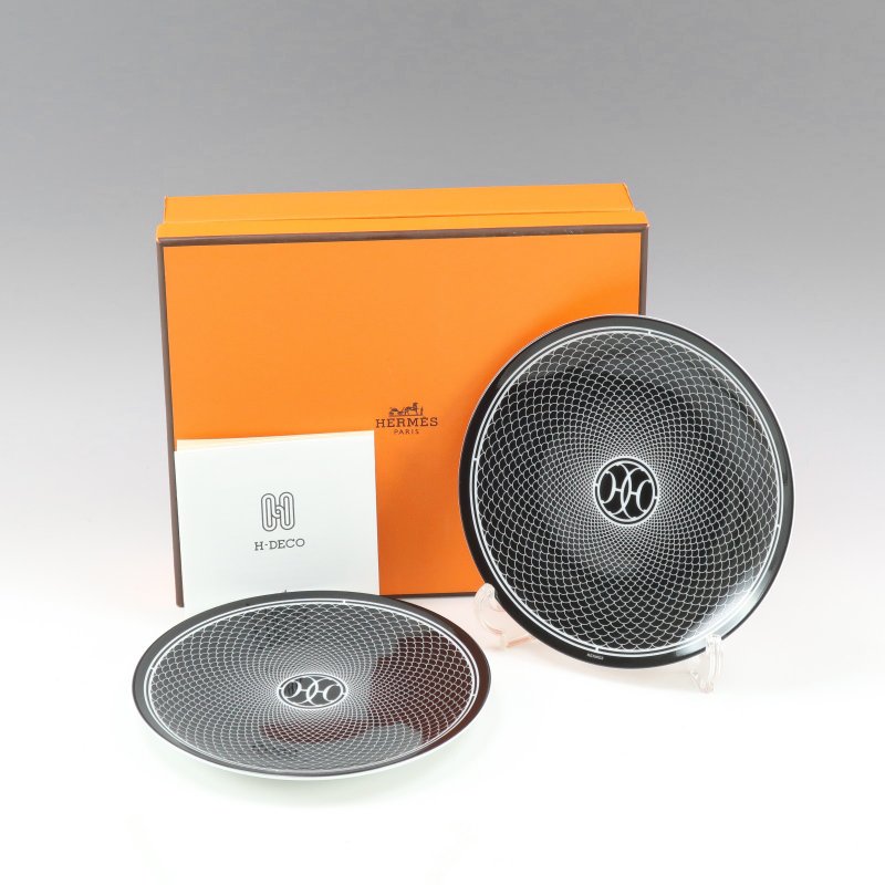 【日本直送】エルメス HERMES アッシュデコ Hデコ 食器 14cm プレート 2枚【未使用】Sランク - 盤子/餐盤/盤架 - 陶 黑色