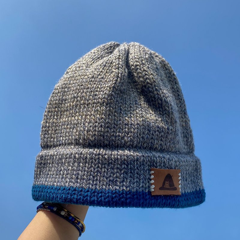 Knitted Hat - หมวก - ขนแกะ สีน้ำเงิน