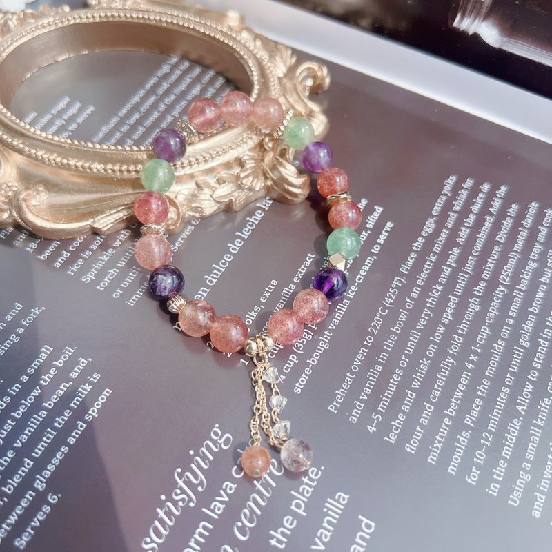 Red Strawberry Quartz | Green Strawberry Quartz | Amethyst | Customized Hand Training - สร้อยข้อมือ - คริสตัล 