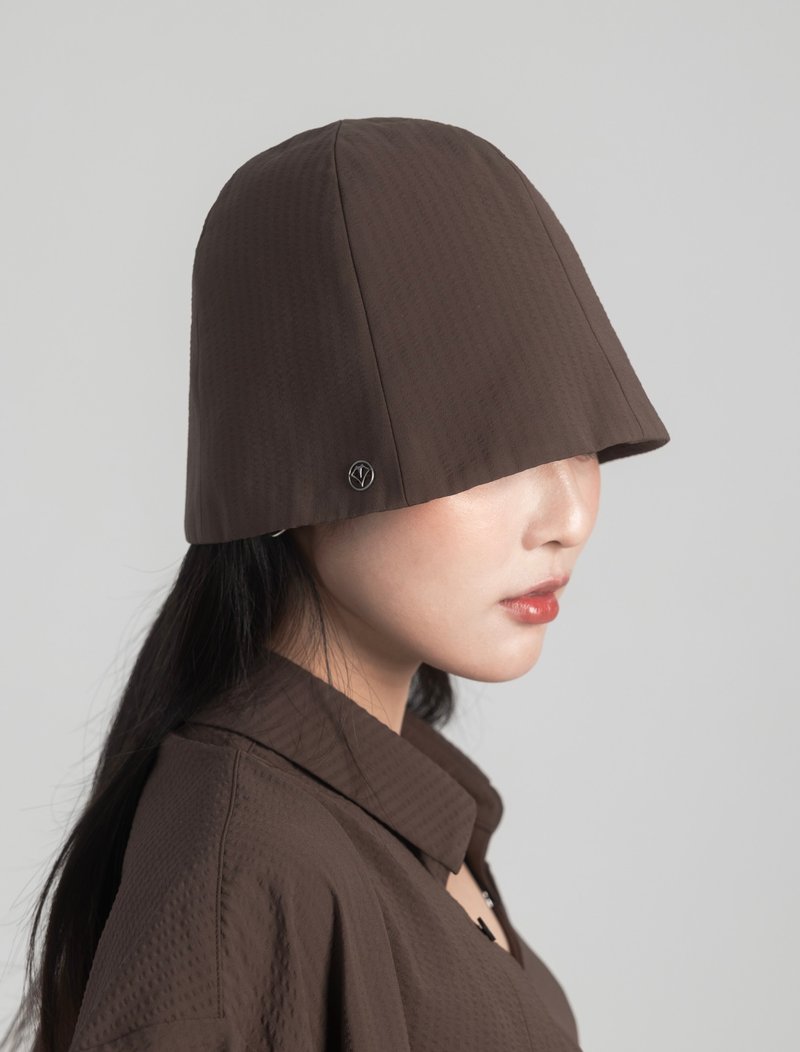 Coffee Brown coffee Brown/ seersucker lightweight cloche hat - หมวก - วัสดุอื่นๆ สีนำ้ตาล