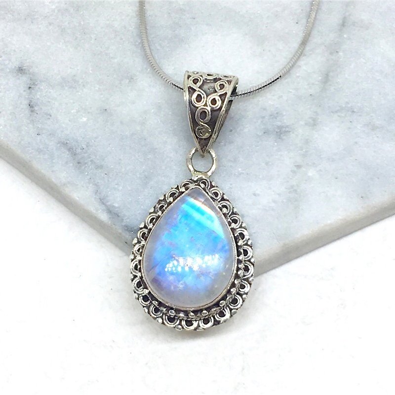 Moonlight stone 925 sterling silver relief design necklace Nepal hand mosaic production (style 1) - Necklaces - Gemstone Blue