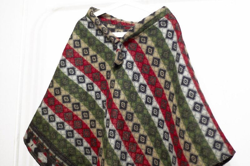 Valentine's Day gift birthday gift limited edition a knit pure wool shawl / ethnic wind cloak / indian fringed shawl / bohemian cloak shawl / wool cloak / hand-woven scarf - Moroccan style green red totem world - Scarves - Wool Multicolor