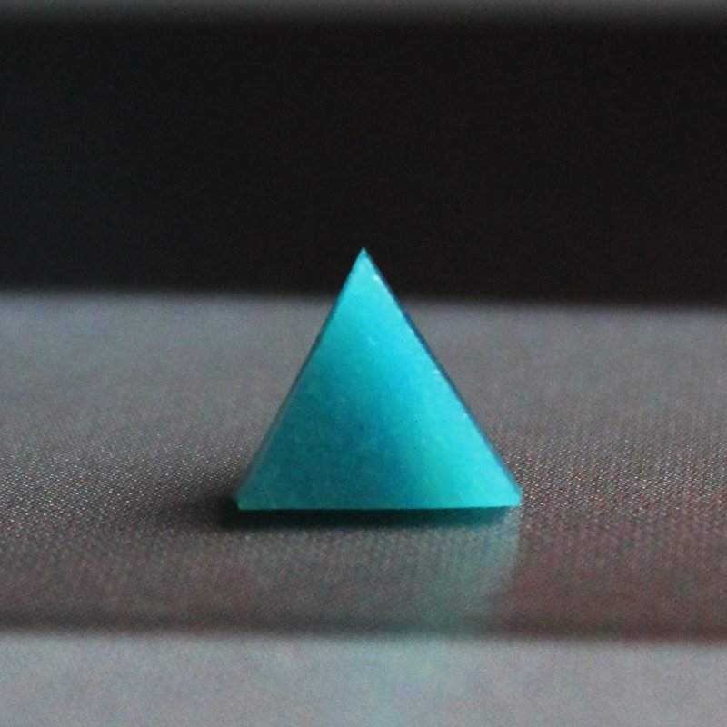 Triangle Earrings ▽ 417 / The Diamond Sea ▽ Single Stud - ต่างหู - ดินเหนียว สีเขียว