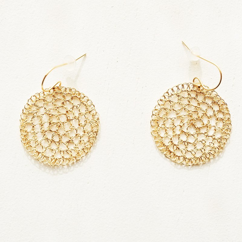 Maru Earrings - 耳環/耳夾 - 其他金屬 金色