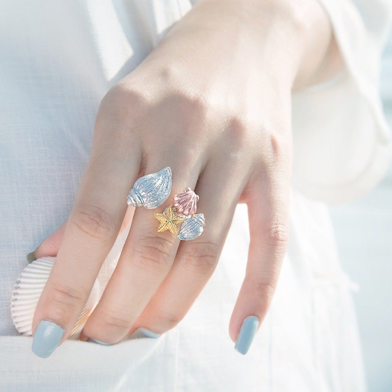 Oceans Whisper Cocktail Ring - 戒指 - 其他金屬 金色