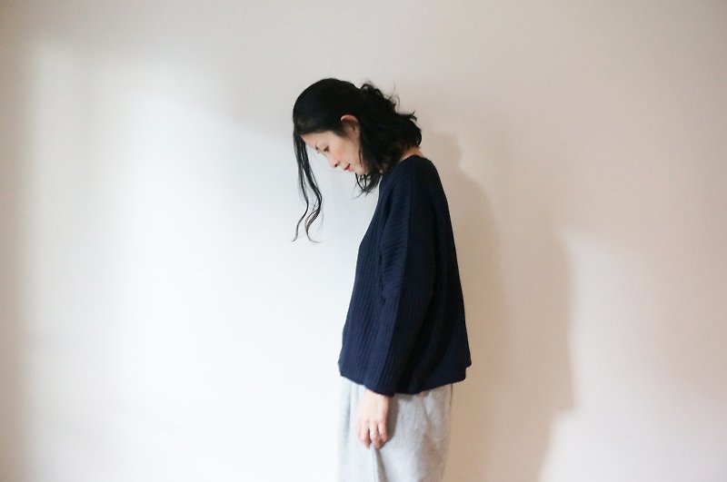 Waffle Drop Shoulder Wide Knit LADY'S NAVY - トップス - アクリル ブルー