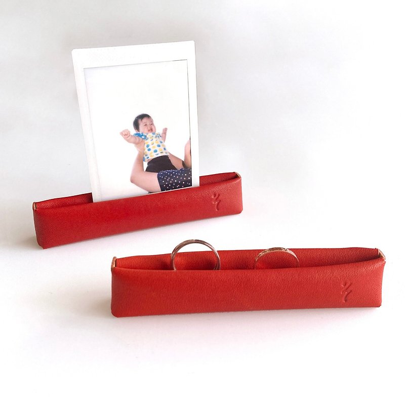 Stitchless Clip Stand using Sappan Wood(すおう) Dyed Leather #craft kit #pre cut - เครื่องหนัง - หนังแท้ สีแดง