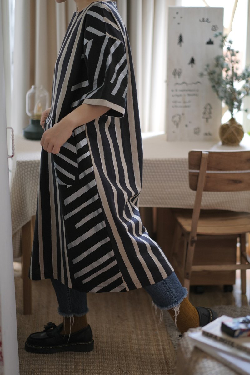 Straight Twill Silver Onion Long Dress / Jet Black - ชุดเดรส - ผ้าฝ้าย/ผ้าลินิน สีดำ