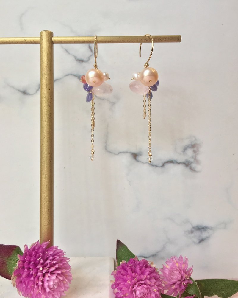Handmade earrings waltz/pink pearls - Earrings & Clip-ons - Pearl Pink