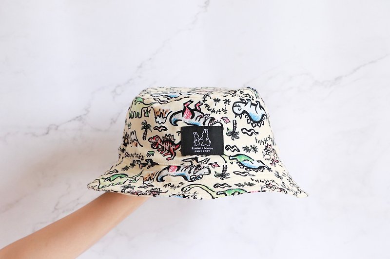 Dinosaur Island Print Fisherman Hat - หมวก - ผ้าฝ้าย/ผ้าลินิน หลากหลายสี