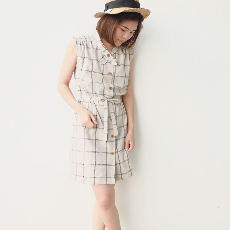 Sleeveless Dress - X collar ( Beige Color ) - ชุดเดรส - ผ้าฝ้าย/ผ้าลินิน สีกากี
