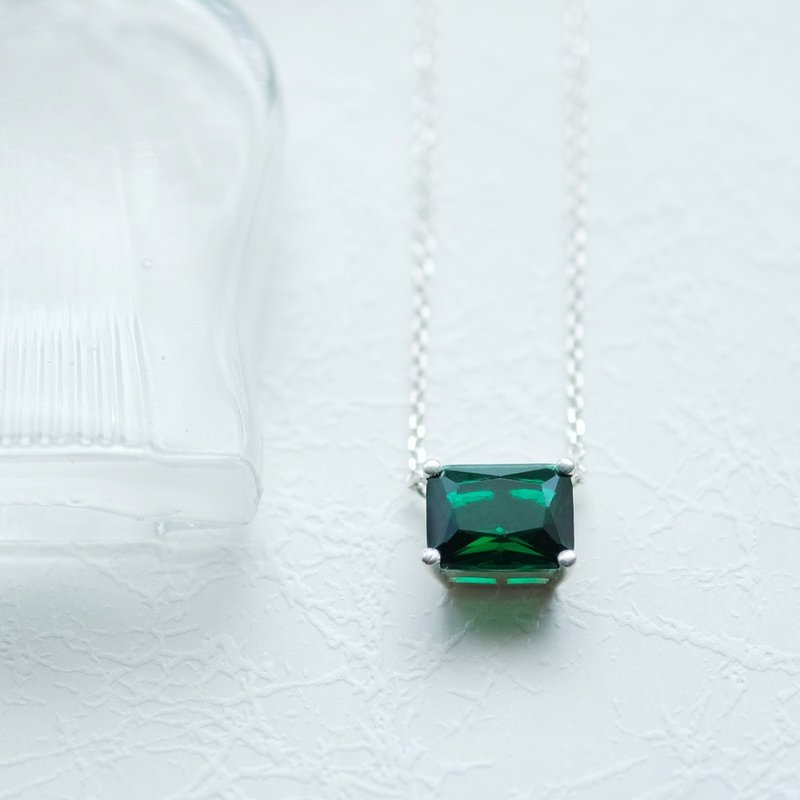 Emerald Square Double Hanging Necklace Silver 925 - สร้อยคอ - โลหะ สีเขียว