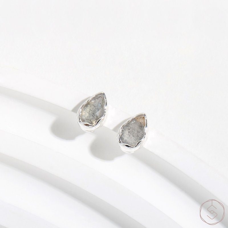 MUSE | Labradorite S925 sterling silver | Water drop shape earrings - Earrings & Clip-ons - Crystal Gray