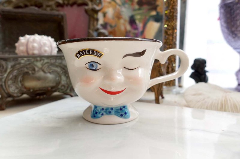 American antiques in the 90s three-dimensional ceramic smiley face doll teacup coffee cup coffee shop home decoration - แก้วมัค/แก้วกาแฟ - ดินเผา ขาว