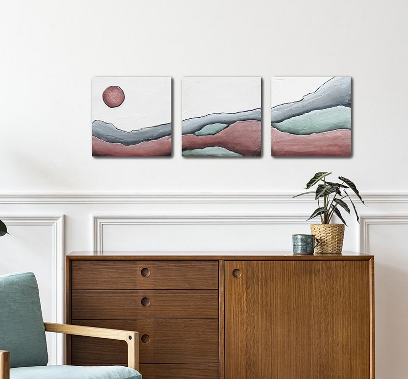 Triptych, abstract landscape with burgundy sun on a beige background - ตกแต่งผนัง - อะคริลิค หลากหลายสี