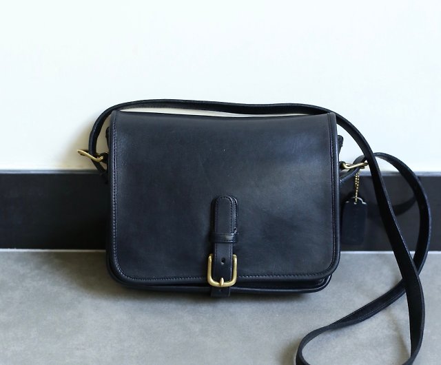 Coach black leather buckle handbag shoulder bag purse vintage tote