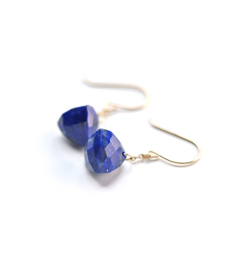 December Birthstone Night Sky Star Lapis Lazuli (Trilliant Cut) K10 Hook Earrings ~ESPOIR~ - ต่างหู - เครื่องเพชรพลอย สีน้ำเงิน