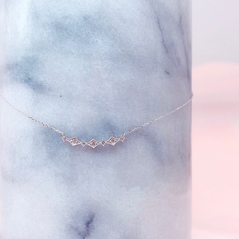 Aru Light Jewelry Micro Jewelry 18k White Vintage Lace Clavicle Chain Diamond Necklace - Necklaces - Diamond Silver