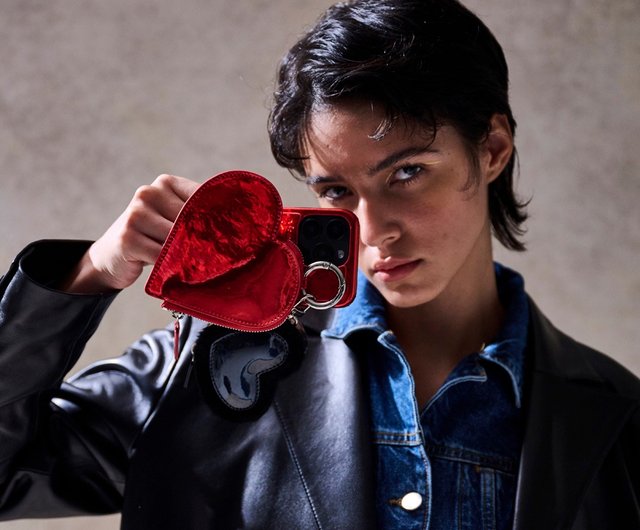 iPhoneアクセサリー ajew glow heart pocket case ajew（エジュー） iPhone対応 ajew glow heart pocket case iPhone16